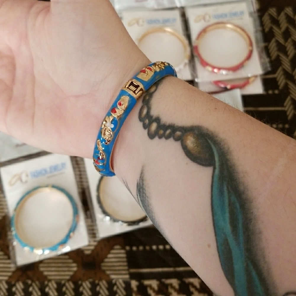 Bracelets - Picture 2 of 3